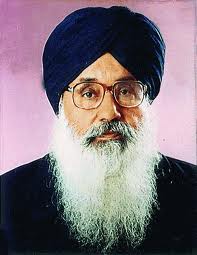 Parkash Singh Badal Pictures and Parkash Singh Badal Photos