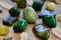 Use Crystal Healing Therapy, Stones & Necklace Jewelry for Good Luck